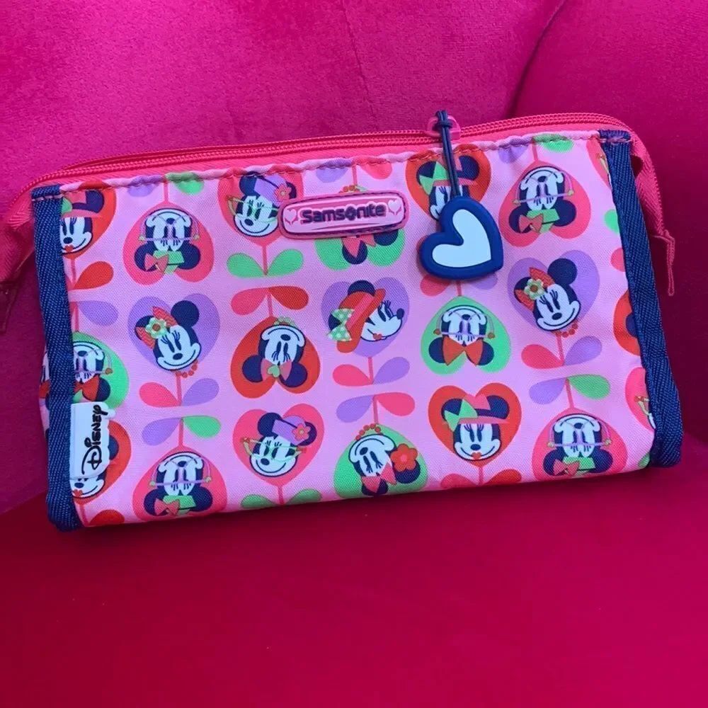 Samsonite Minnie Makeup Bag - Picture 2 of 10